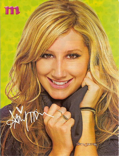 m ashley autograph.jpg